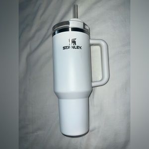 white 40oz stanley tumbler